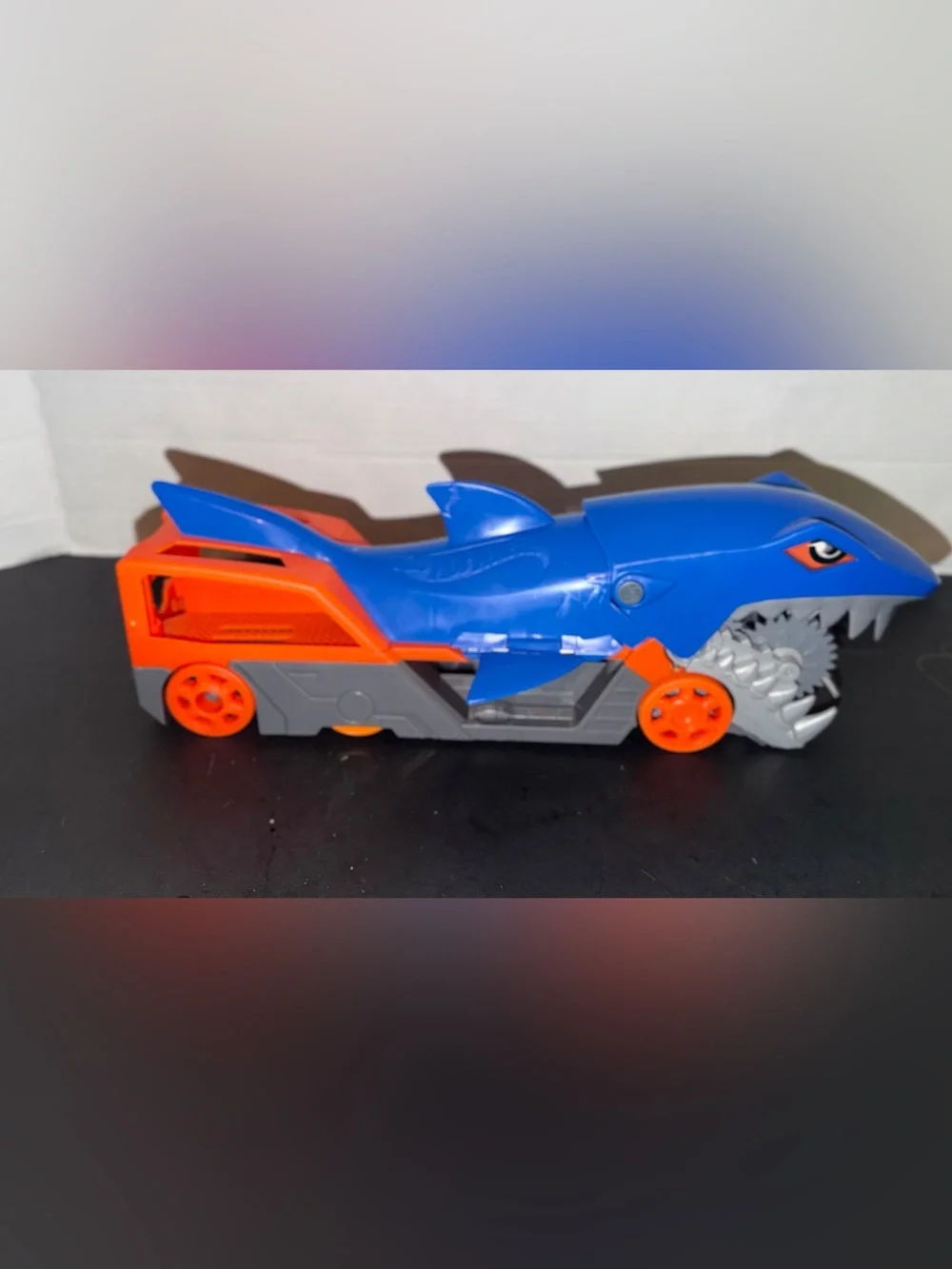 Hot Wheels Shark Chomp Transporter GVG36 Blue Orange 2021 INCOMPLETE No Car